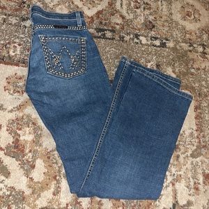 Wrangler Shiloh no gap waistband.